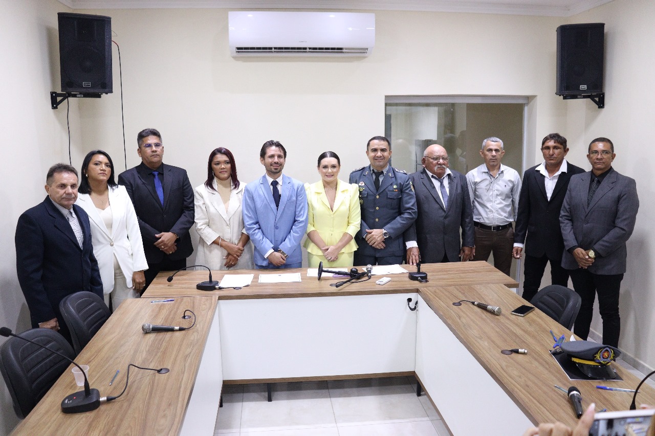 Câmara Municipal de Cacimba de Areia empossa vereadores, prefeito e vice-prefeita