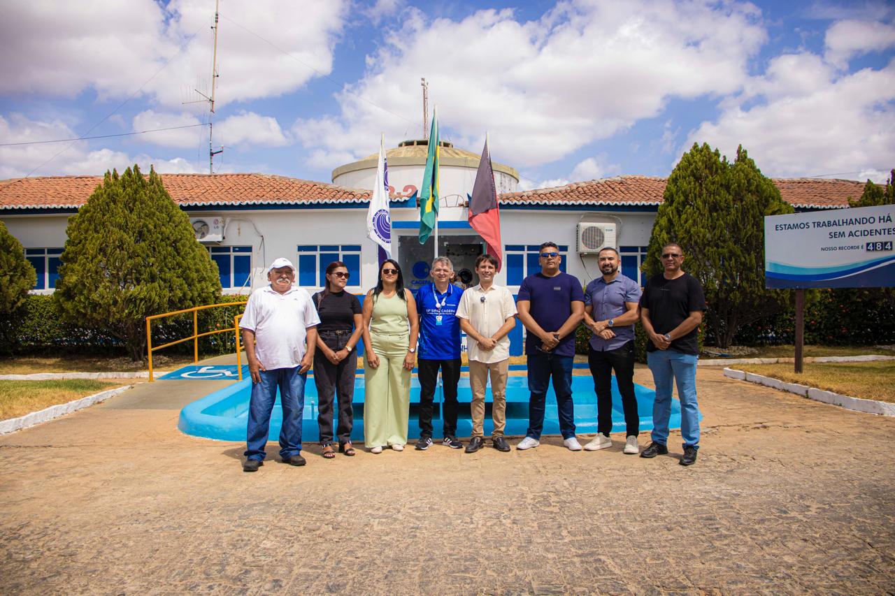 Comissão de Vereadores acompanha prefeito de Cacimba de Areia em reunião na Cagepa em Patos